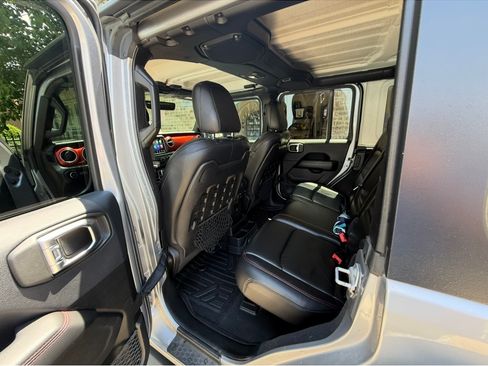Used 2018 Jeep Wrangler Unlimited Rubicon AWD/4WD image 15