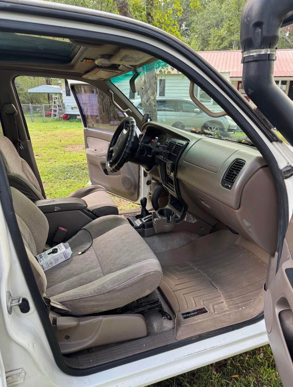 Used 1998 Toyota 4Runner SR5 w/ Preferred Equipment Group 1 AWD/4WD image 10