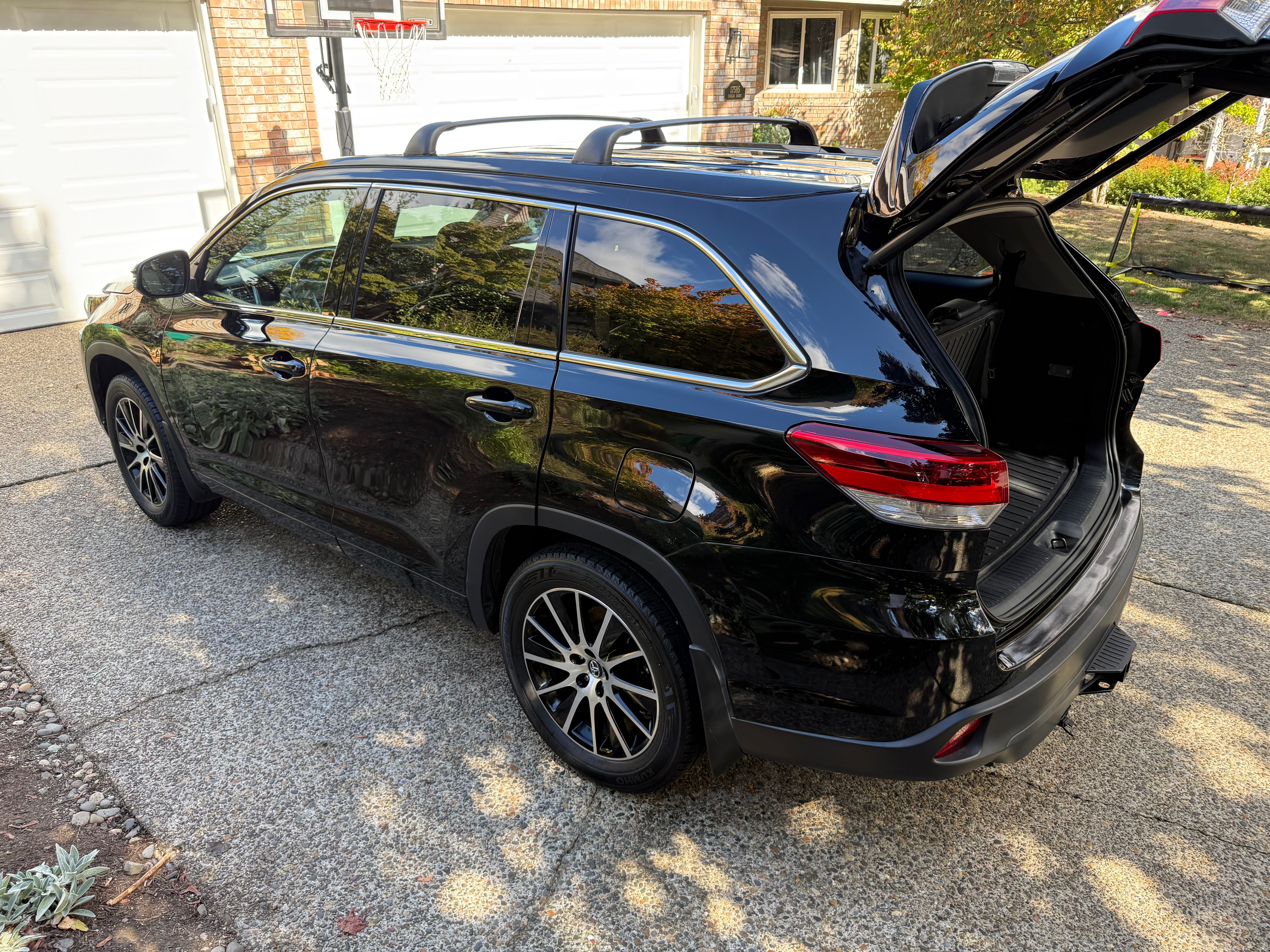 Used 2018 Toyota Highlander SE AWD/4WD image 6