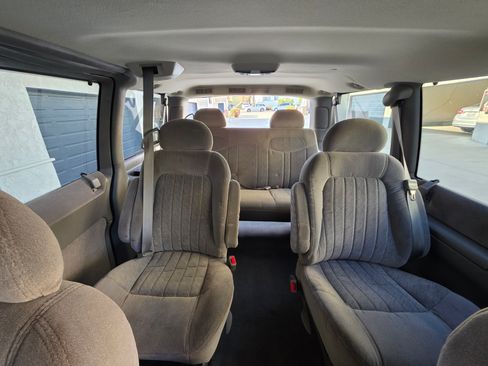 Used 2003 Chevrolet Astro w/ LT Preferred Equipment Group image 9