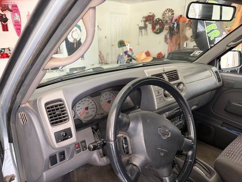 Used 2001 Nissan Xterra SE AWD/4WD image 11