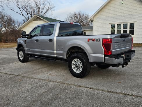 Used 2021 Ford F250 XLT w/ FX4 Off-Road Package image 6