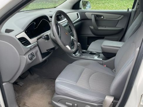 Used 2014 Chevrolet Traverse LT AWD/4WD image 11