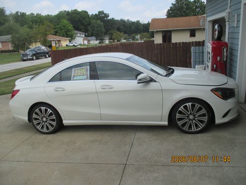 Used 2018 Mercedes-Benz CLA 250 4MATIC image 1