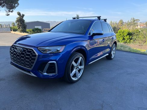 Used 2022 Audi SQ5 Premium Plus w/ Premium Plus Package image 2