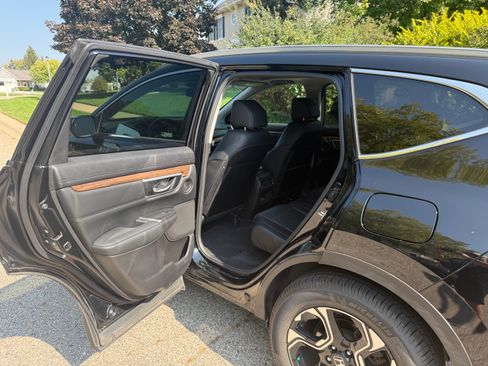 Used 2018 Honda CR-V Touring image 18