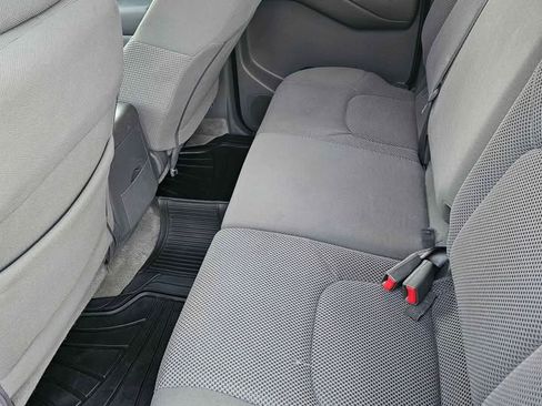 Used 2018 Nissan Frontier SV image 9