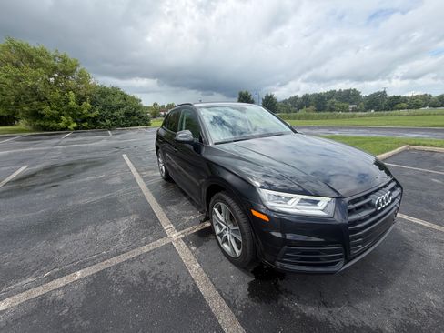 Used 2019 Audi Q5 2.0T Premium Plus w/ Premium Plus Package AWD/4WD image 1