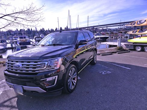 Used 2020 Ford Expedition Limited w/ Equipment Group 302A image 11