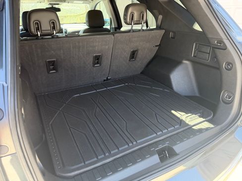 Used 2020 Chevrolet Equinox Premier image 11