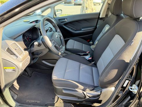 Used 2016 Kia Forte LX image 4