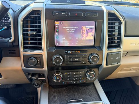 Used 2021 Ford F350 Lariat w/ Chrome Package image 6