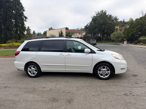 Used 2006 Toyota Sienna FWD image 9