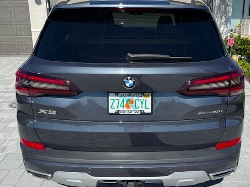 Used 2022 BMW X5 sDrive40i w/ Executive Package image 11