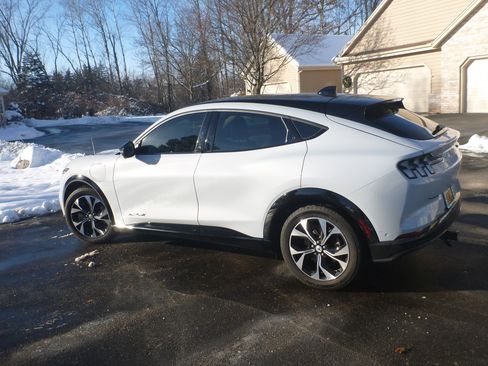 Used 2023 Ford Mustang Mach-E Premium image 2