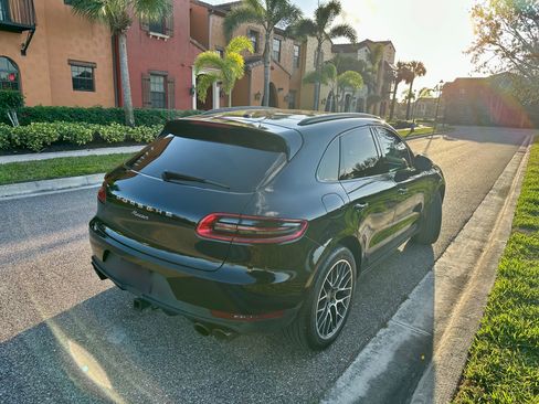 Used 2018 Porsche Macan Sport Edition image 25