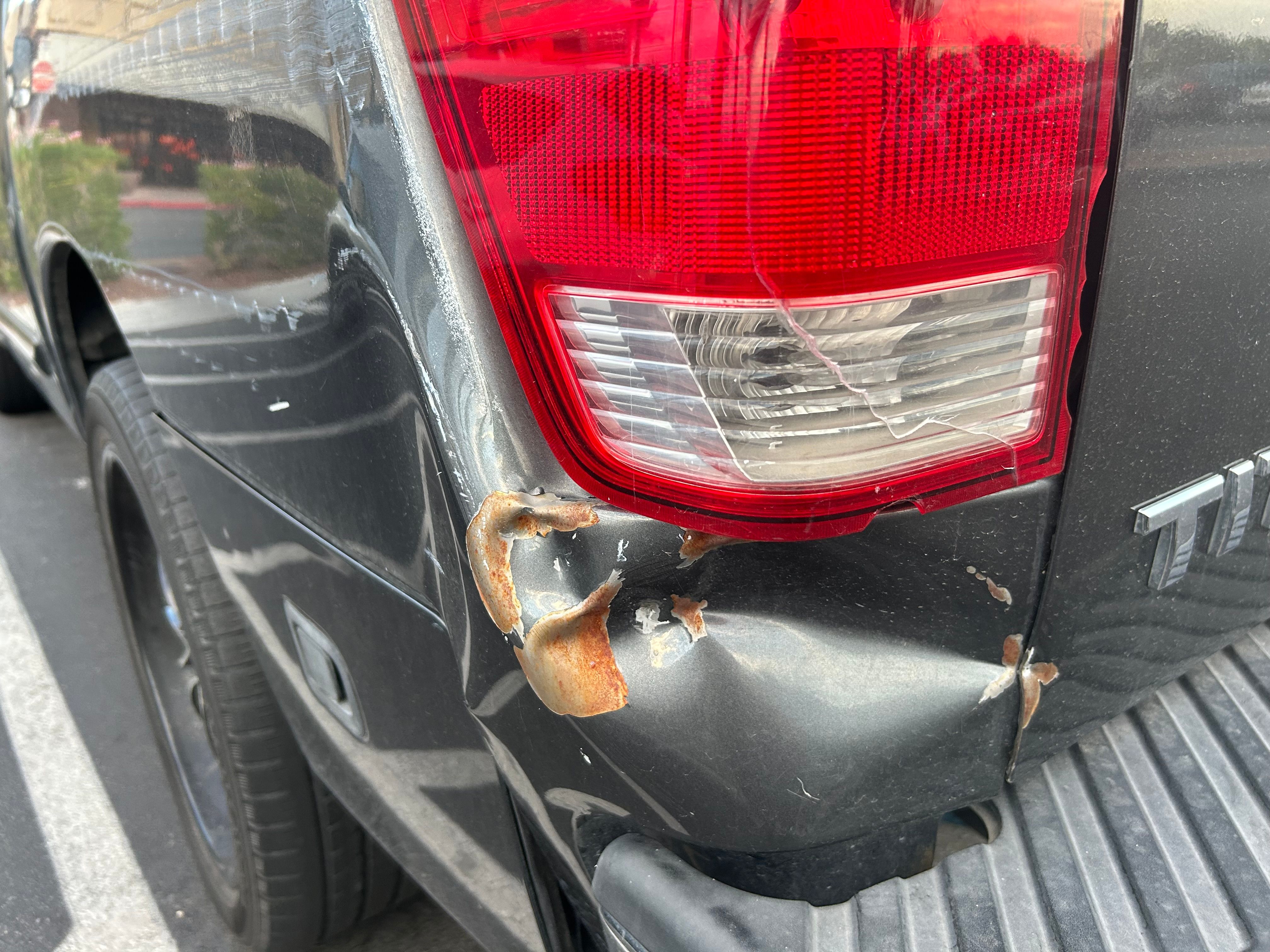 Used 2004 Nissan Titan SE RWD image 9