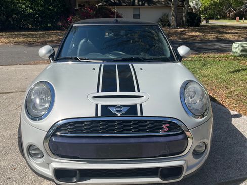 Used 2018 MINI Cooper S image 2