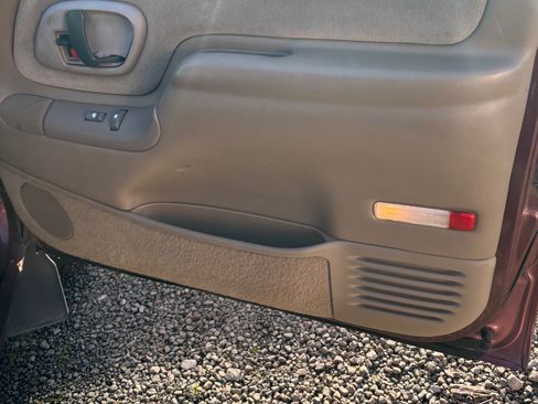 Used 1996 Chevrolet Tahoe 4WD image 11