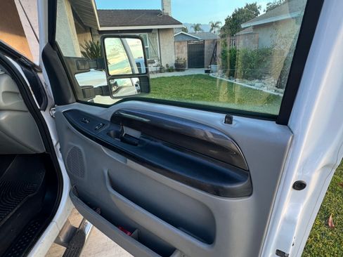 Used 2003 Ford F250 Lariat image 14