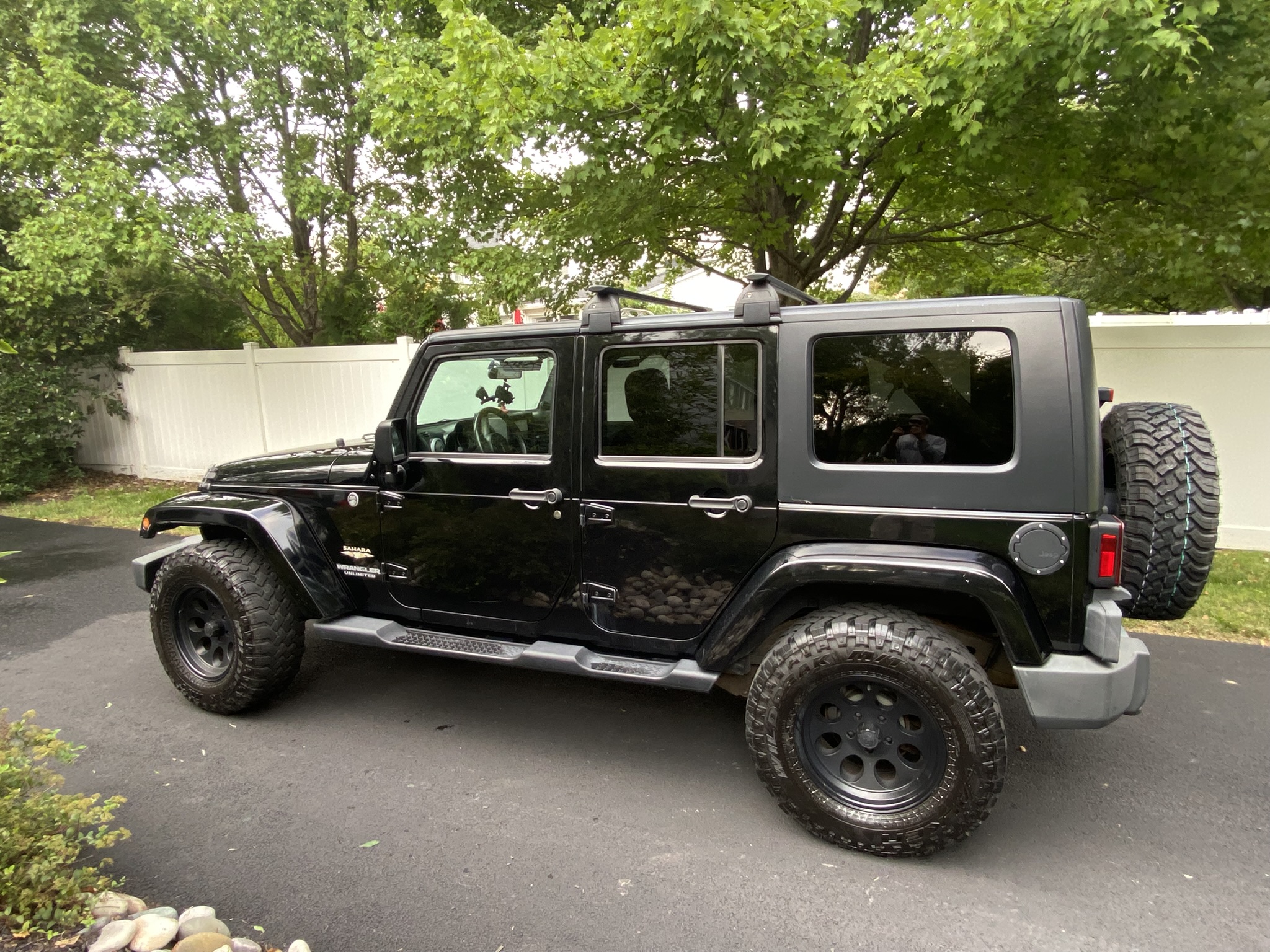 Used 2009 Jeep Wrangler Unlimited Sahara AWD/4WD image 4