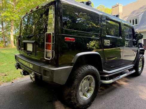 Used 2004 HUMMER H2 w/ Preferred Equipment Group AWD/4WD image 23
