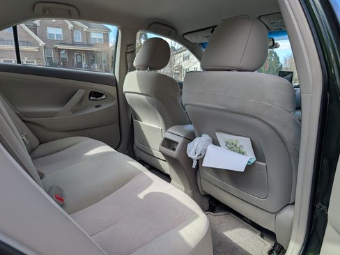 Used 2011 Toyota Camry LE w/ LE Extra-Value Pkg image 4