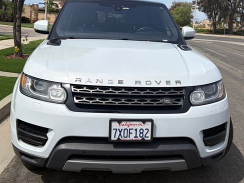 Used 2017 Land Rover Range Rover Sport SE AWD/4WD image 9