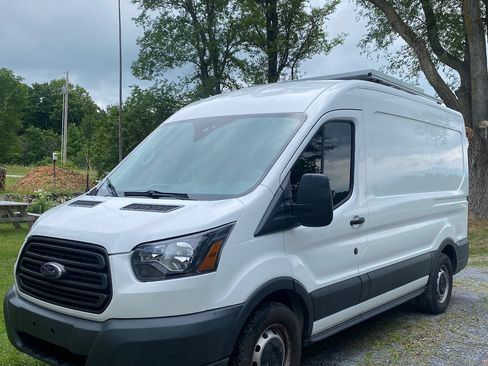 Used 2018 Ford Transit 150 130 Medium Roof image 2