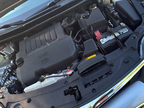 Used 2016 Toyota Avalon XLE FWD image 11