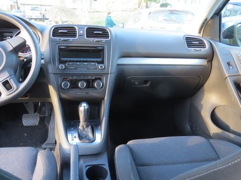 Used 2012 Volkswagen Golf 4-Door image 13