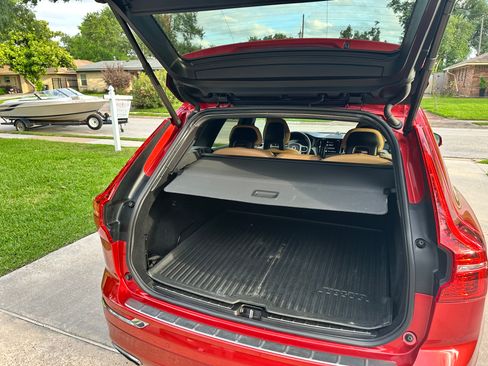 Used 2018 Volvo XC60 T6 Inscription w/ Convenience Package AWD/4WD image 16