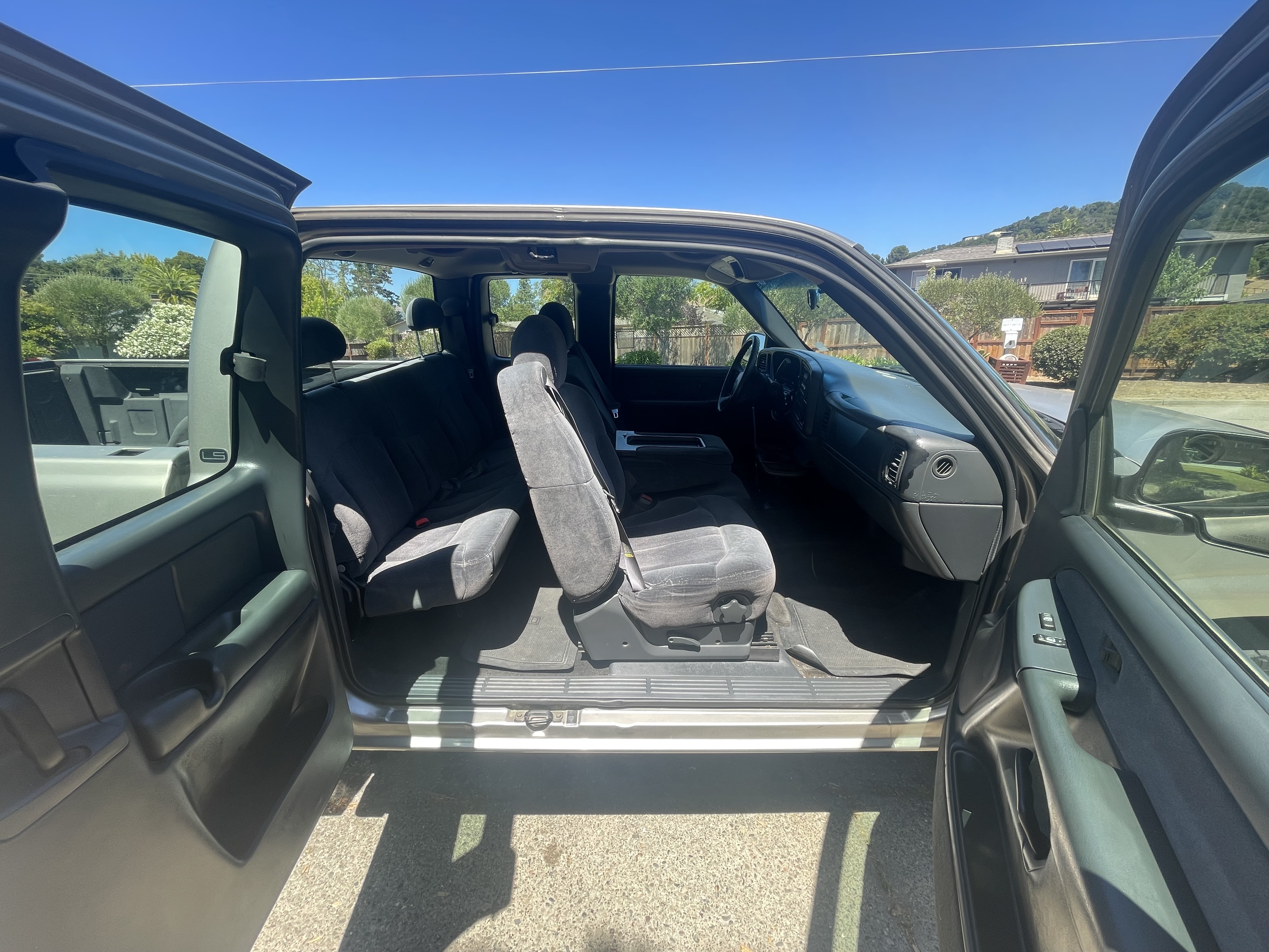 Used 2000 Chevrolet Silverado 1500 LS AWD/4WD image 16