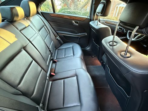 Used 2014 Mercedes-Benz E 350 4MATIC Sedan image 8