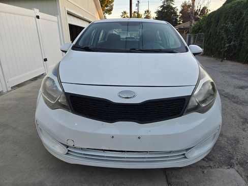 Used 2013 Kia Rio LX image 2