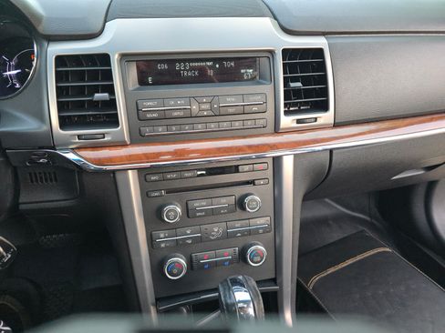 Used 2012 Lincoln MKZ image 20