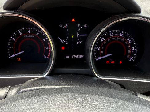 Used 2013 Toyota Highlander Limited image 9