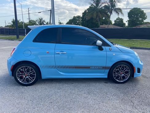 Used 2017 FIAT 500 Abarth w/ Popular Equipment Package FWD image 11