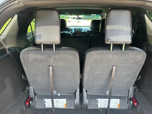 Used 2015 Ford Explorer XLT w/ Equipment Group 202B AWD/4WD image 6