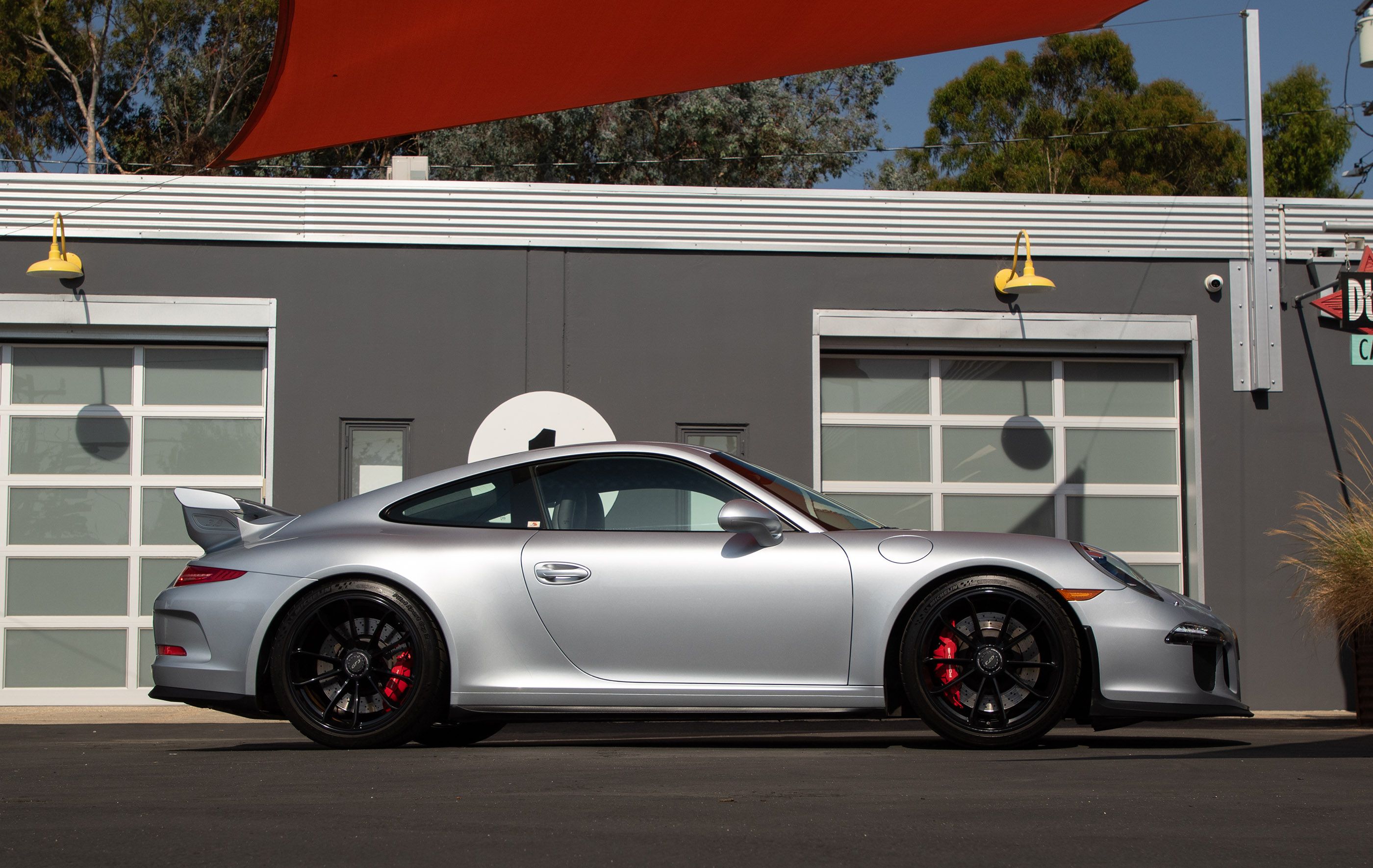 Used 2015 Porsche 911 GT3 RWD image 10