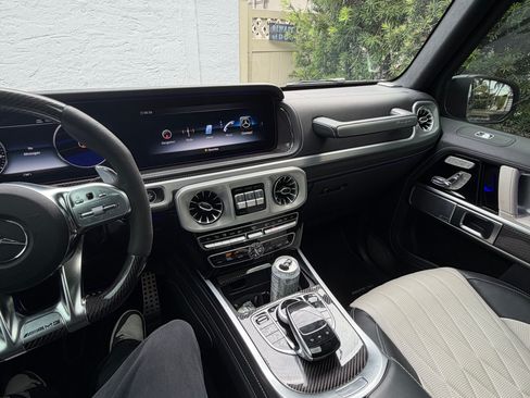 Used 2024 Mercedes-Benz G 63 AMG 4MATIC image 17
