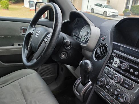 Used 2014 Honda Pilot LX image 12