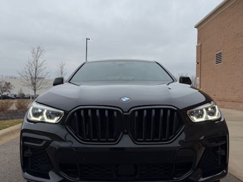 Used 2022 BMW X6 M50i w/ Executive Package image 5