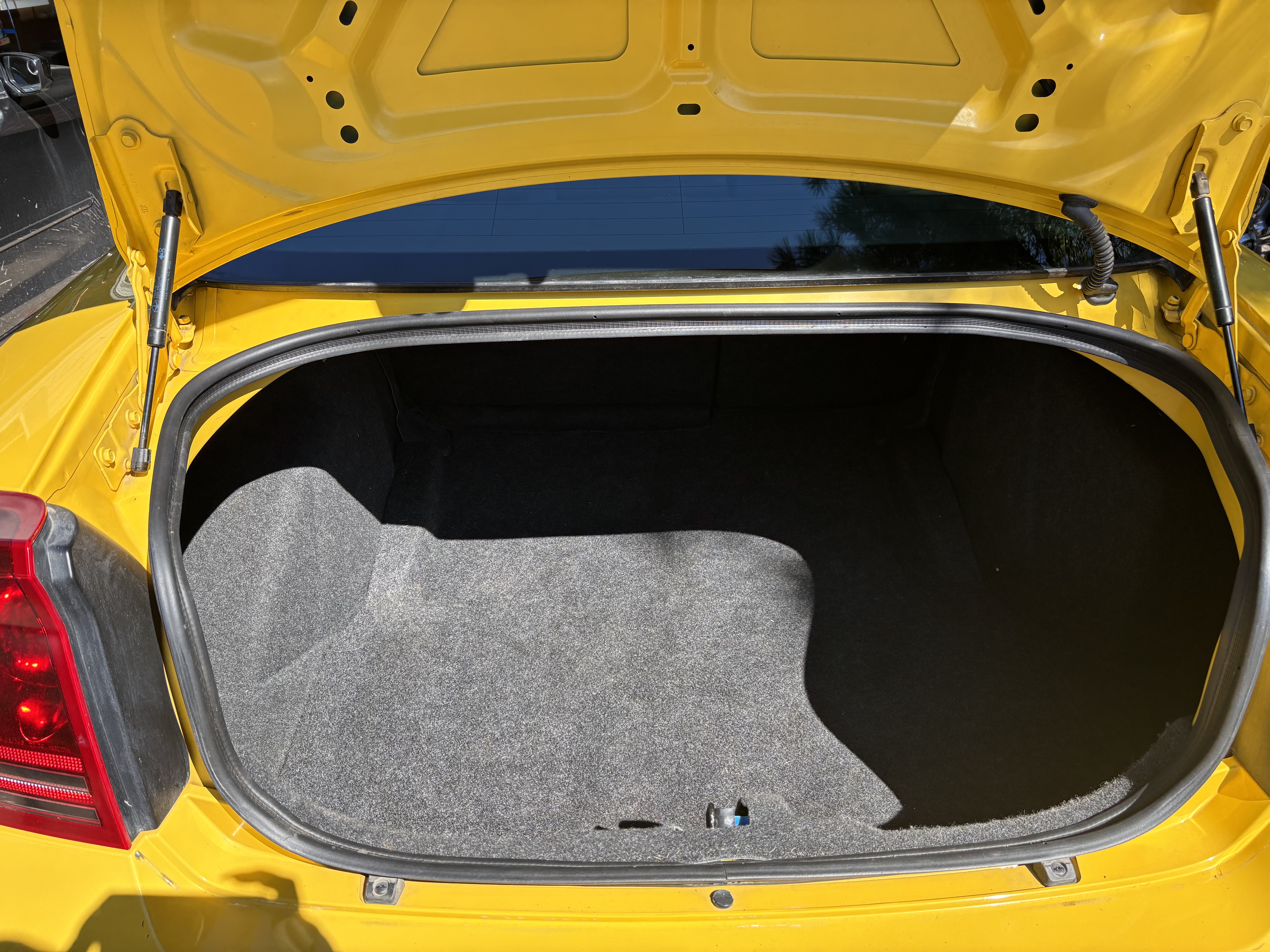 Used 2006 Dodge Charger R/T RWD image 18