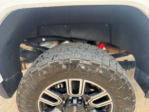 Used 2022 GMC Sierra 3500 AT4 w/ AT4 Preferred Package image 23