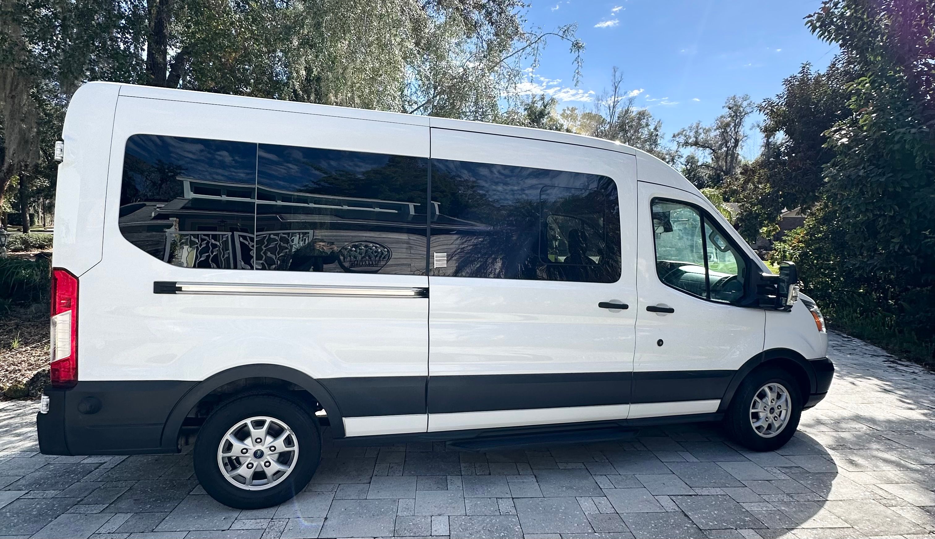 Used 2016 Ford Transit 350 XLT RWD image 4