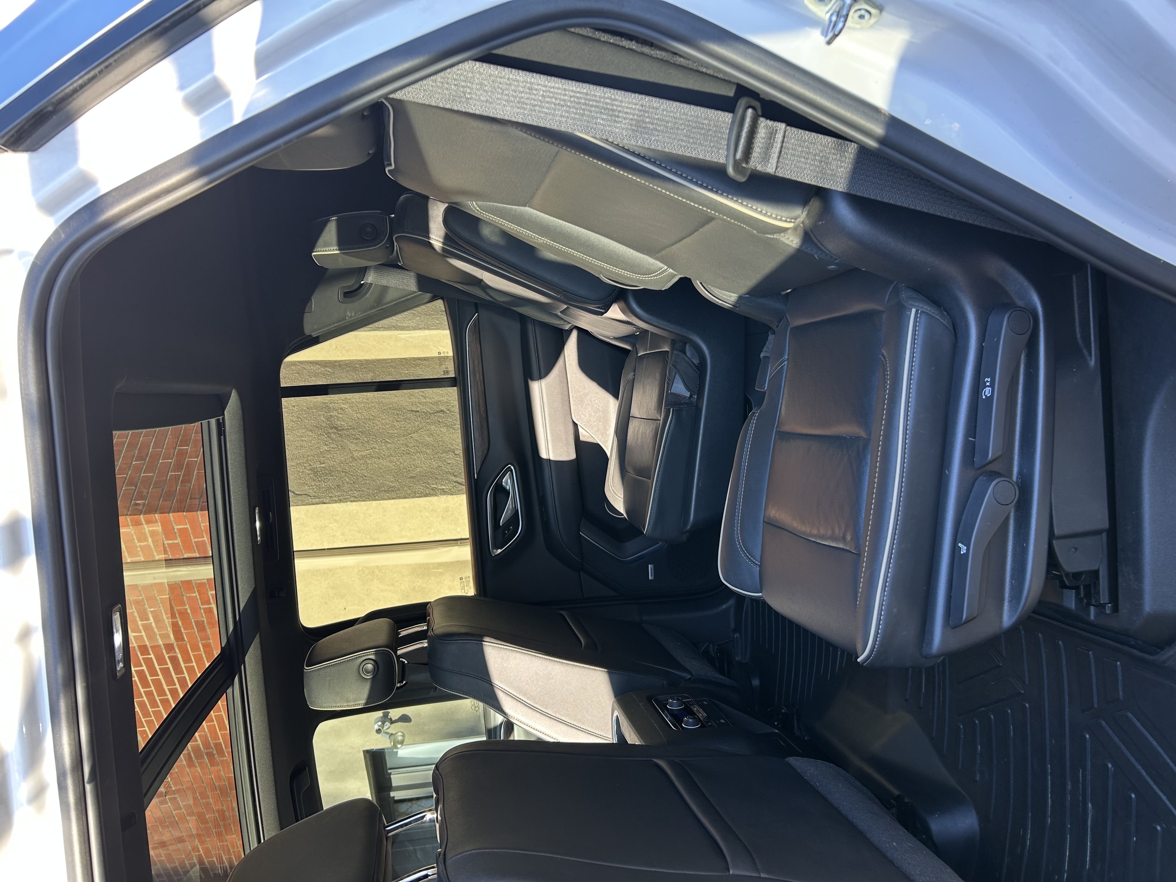 Used 2021 Chevrolet Tahoe Premier w/ Premium Package AWD/4WD image 8
