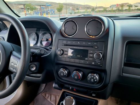 Used 2014 Jeep Patriot Sport w/ Power Value Group image 12