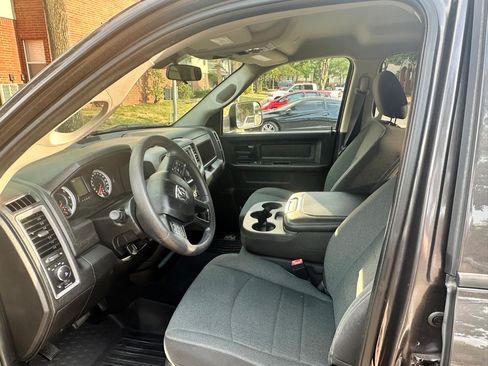 Used 2021 RAM 1500 Tradesman w/ Tradesman SXT Package RWD image 9