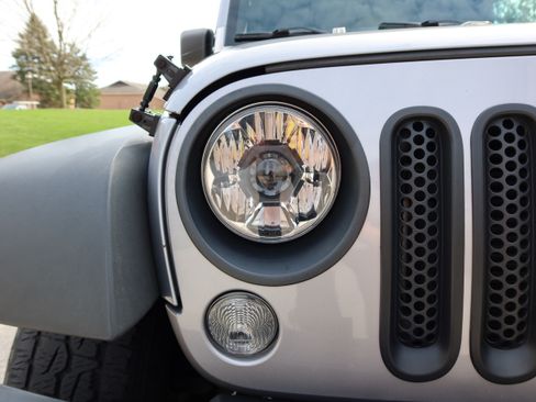 Used 2017 Jeep Wrangler Sport w/ Quick Order Package 24S image 4